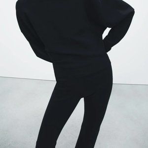 NWT, CROPPED FLARED WOOL PANTS LIMITED EDITION, M